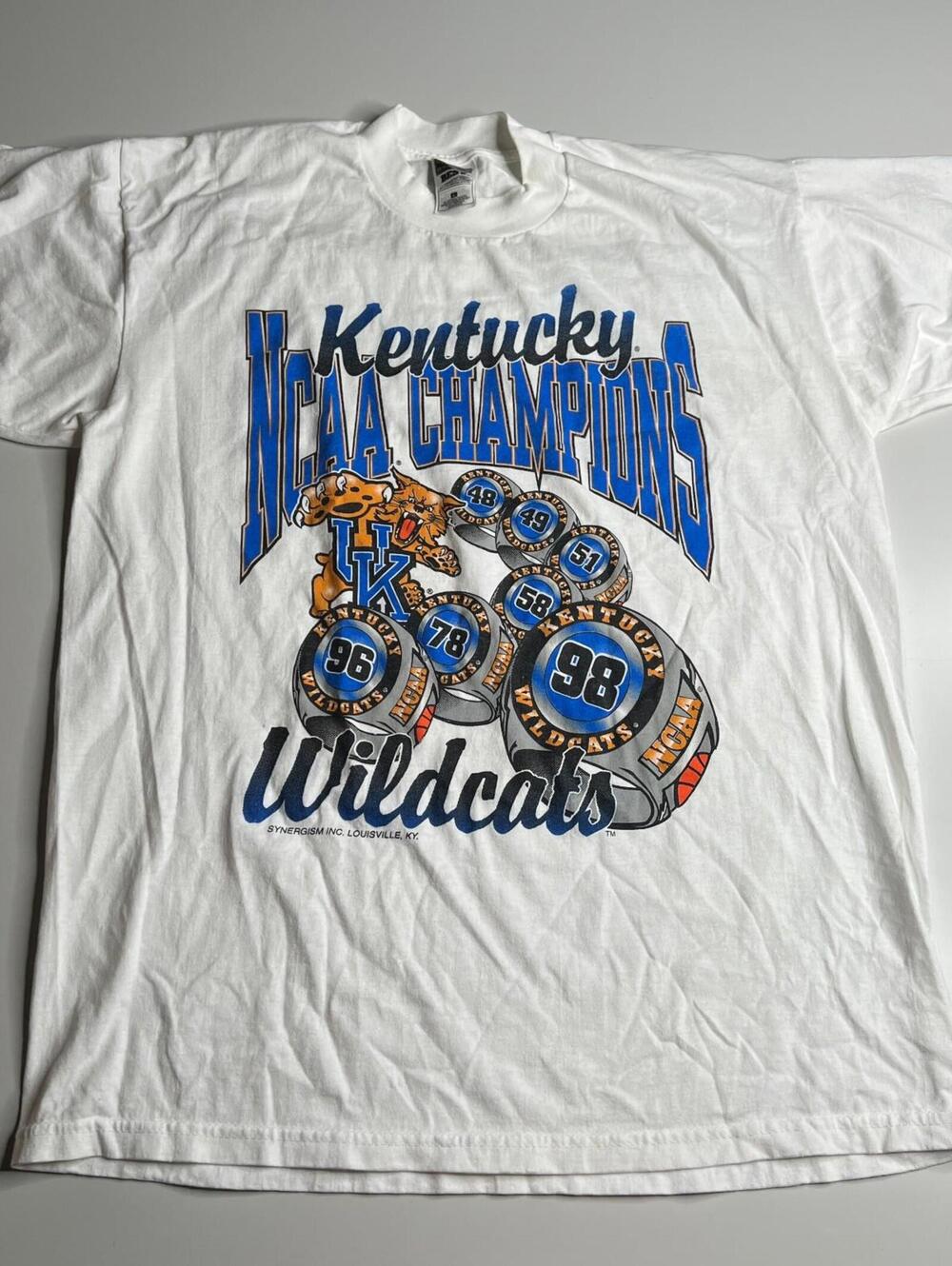 Vintage 90s Kentucky Wildcats NCAA Champions T-Shirt L Fruit of the Loom Made US